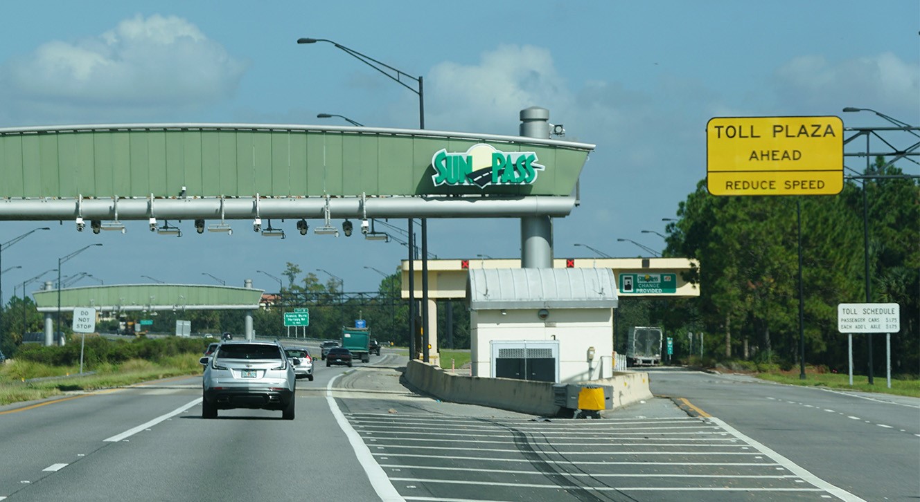 Car driving on toll road in Florida for FHF Desk Trooper Program blog