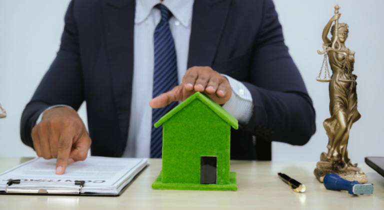 laywer speaking to someone about bankruptcy